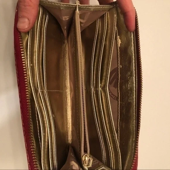 Michael kors red snakeskin embossed leather wallet - Picture 7 of 11